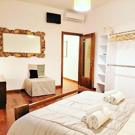 Residenza Le Mura 2 เวโรนา ภายนอก รูปภาพ